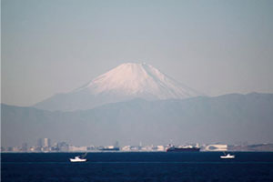 海越しの富士山