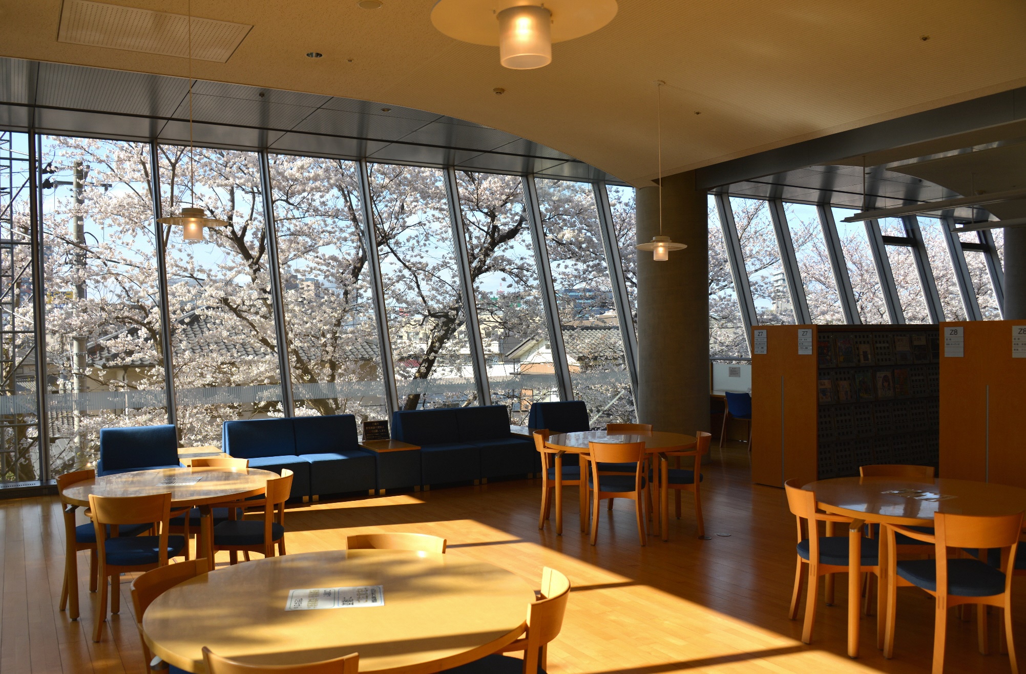 千葉市中央図書館